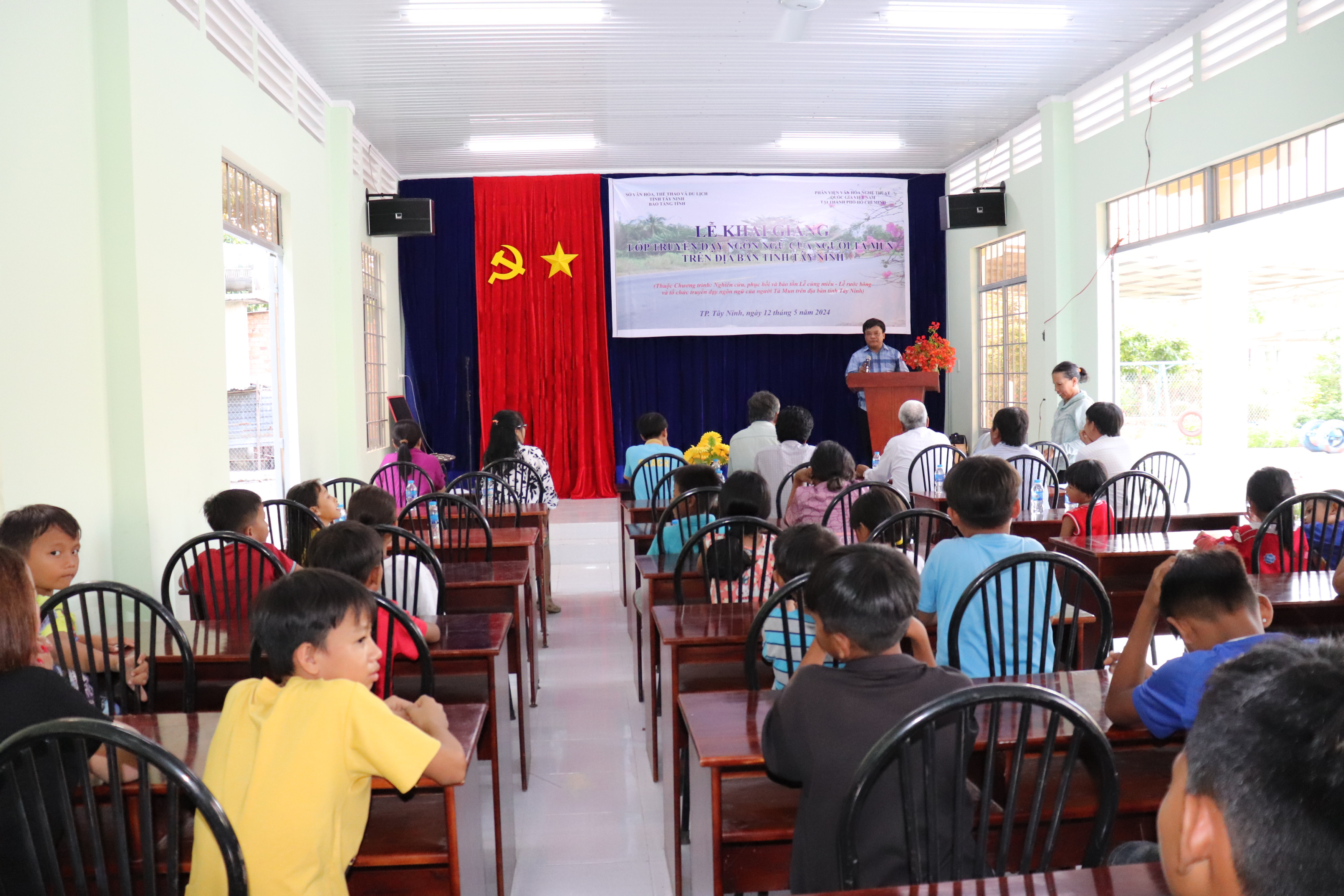 Bảo tàng tỉnh phối hợp Phân viện Văn hóa  Nghệ thuật quốc gia Việt Nam tại TP.HCM tổ chức lớp truyền dạy ngôn ngữ người Tà Mun